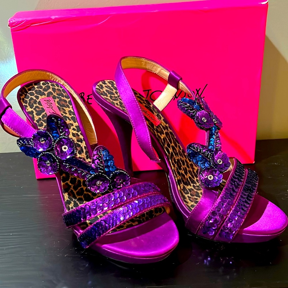 Betsey Johnson Izzy purple heeled sandals